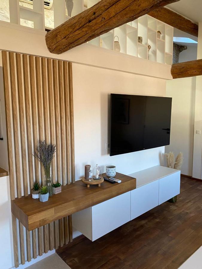 Apartment With Mediterranean Charm In The Heart Of The Provencal Market Antibes Eksteriør bilde