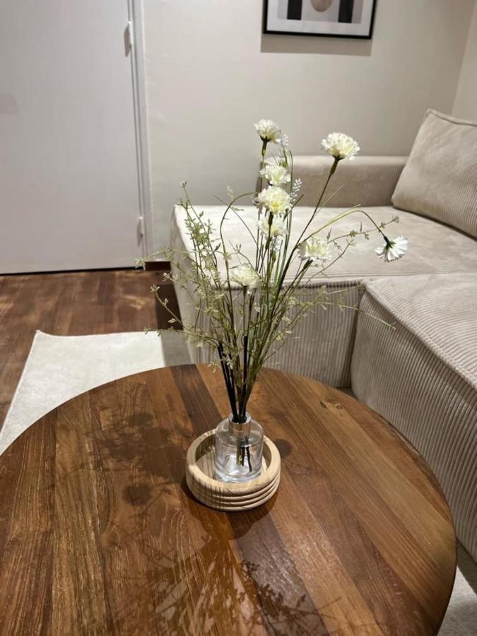 Apartment With Mediterranean Charm In The Heart Of The Provencal Market Antibes Eksteriør bilde