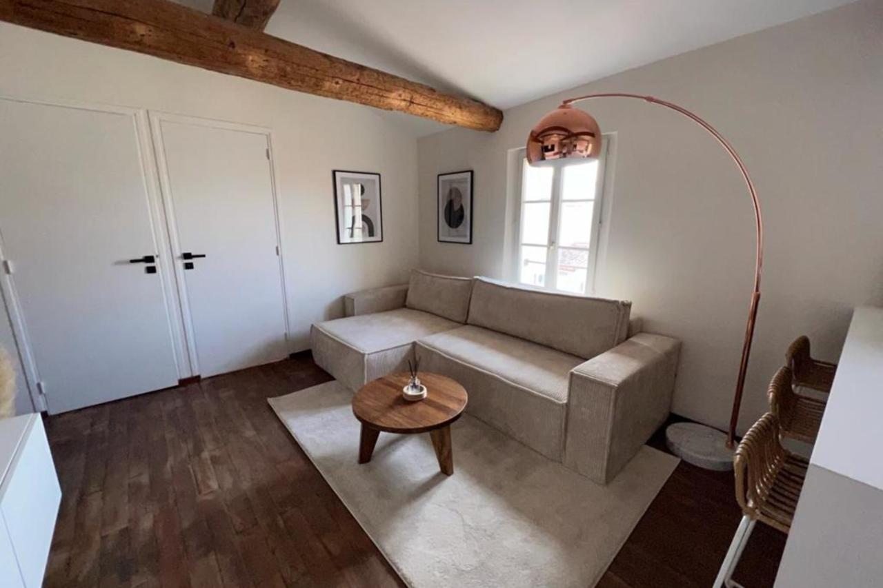 Apartment With Mediterranean Charm In The Heart Of The Provencal Market Antibes Eksteriør bilde