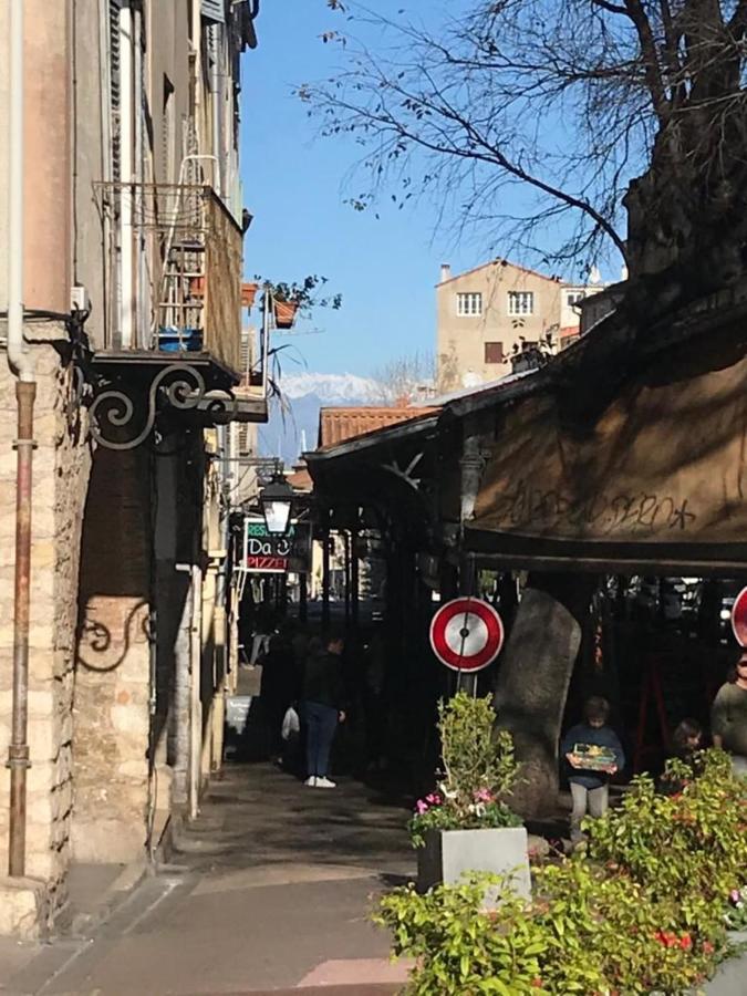 Apartment With Mediterranean Charm In The Heart Of The Provencal Market Antibes Eksteriør bilde