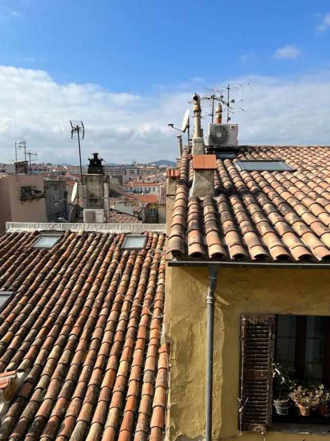 Apartment With Mediterranean Charm In The Heart Of The Provencal Market Antibes Eksteriør bilde